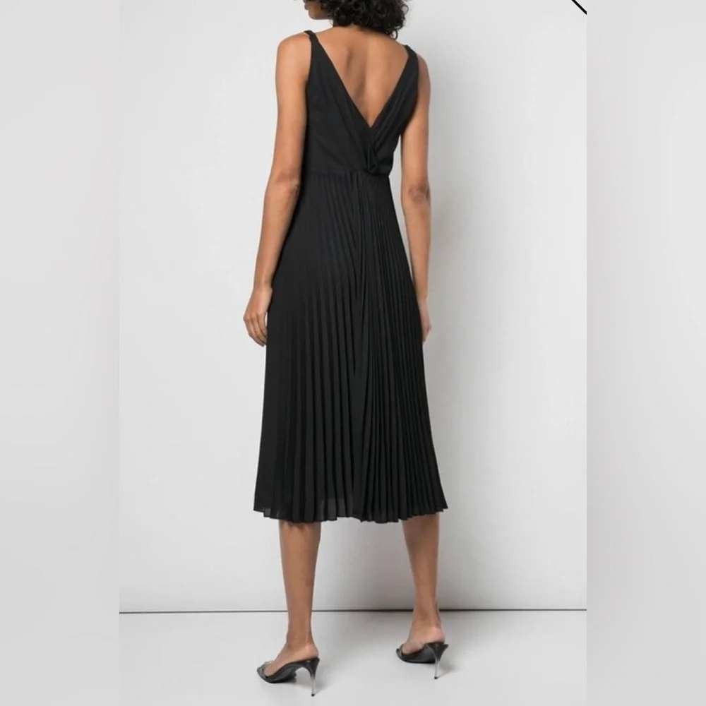 NWT Vince Twist Front Pleated Black V-Neck Midi Dress Size 8 Quiet Luxury - Picture 2 of 11